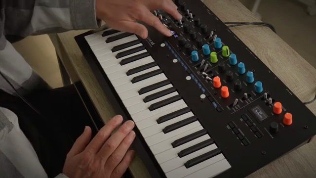 Woody Piano Shack vs. KORG Minilogue XD: Analoger Dreck trifft digitale Tricks