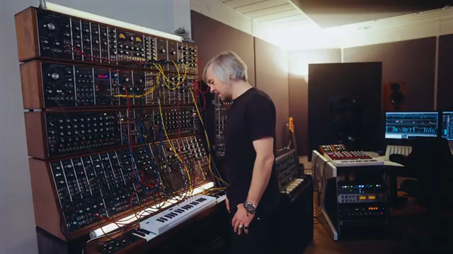 Arturias KeyStep 37 mk2: Hybride Kontrolle und spielerischer Workflow im Studio von Hannes Bieger