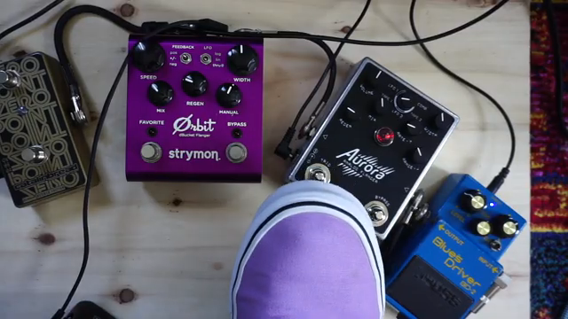 Bounce Chords Pedal-Prügelei: Drei Tape-Flanger treten an, nur deine Ohren überleben