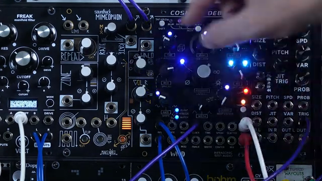 Metamyther im Härtetest: Mimeophon vs. Cosmic Debris vs. Supermassive – Hardware gegen Plugin im Direktvergleich