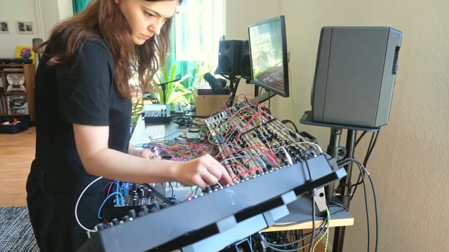 Kreatives Sound-Harvesting mit ALM – Einblick in ANNA Z & J.Manuel’s Modular-Workflow