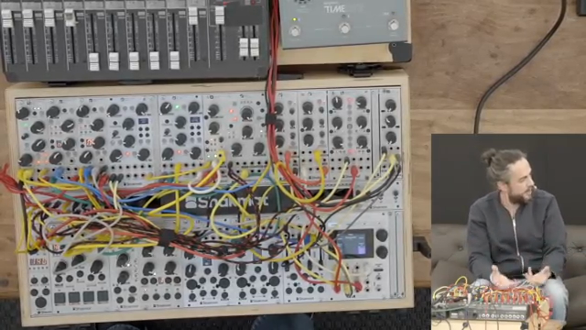 Wir wollten ein Werkzeug haben, das es ermöglicht, auch sehr einfach auf der Sequenz selbst zu spielen.