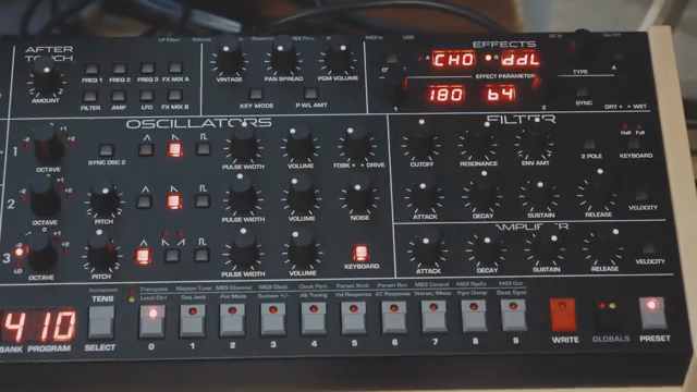 Jetzt, mit all diesem laufenden Feedback, kann sich der Filter immer noch selbst oszillieren.