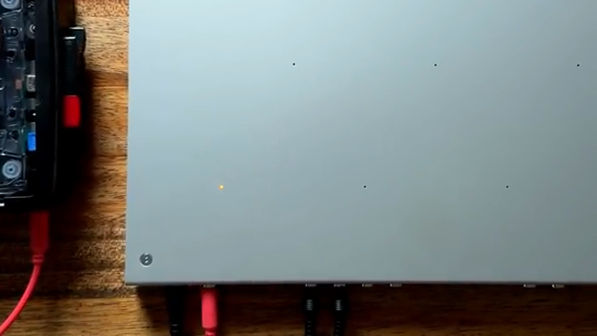 Der Sound von diesem Kassettenlaufwerk wird jetzt durch diesen Oszillator abgespielt.