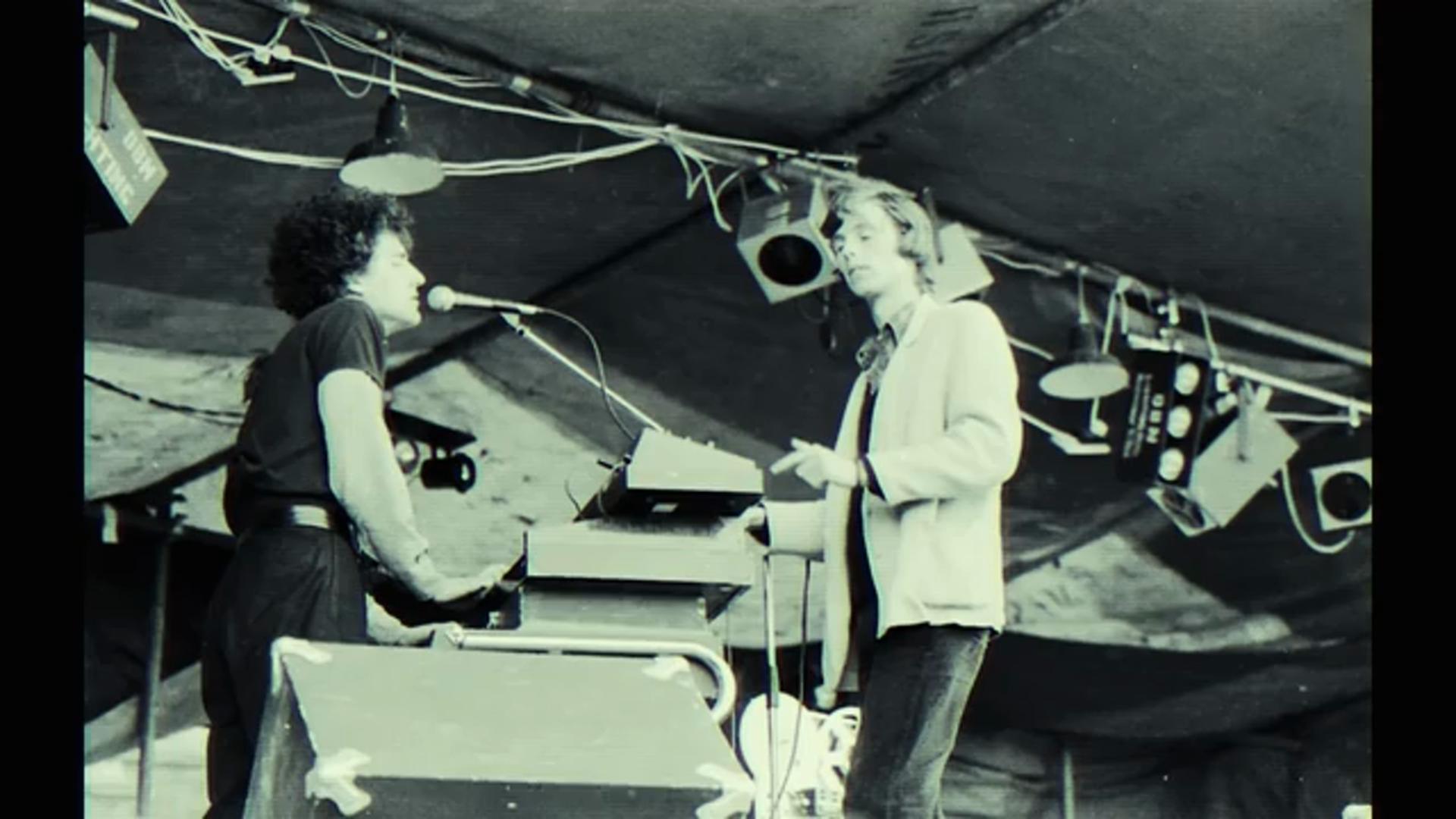 Im K's Katalog gab es einige Synthesizer, darunter den Korg Micro Preset, und diesen hat OMD gekauft.