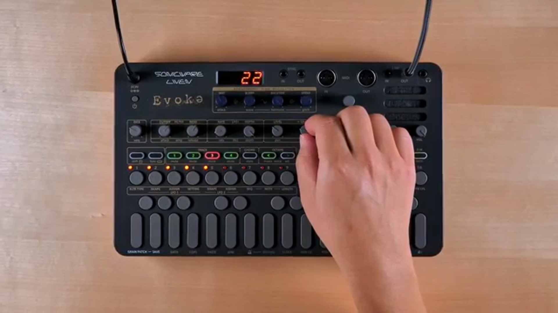 Es hüllt den Klang in einen Schleier und schafft eine unauffindbare Textur.