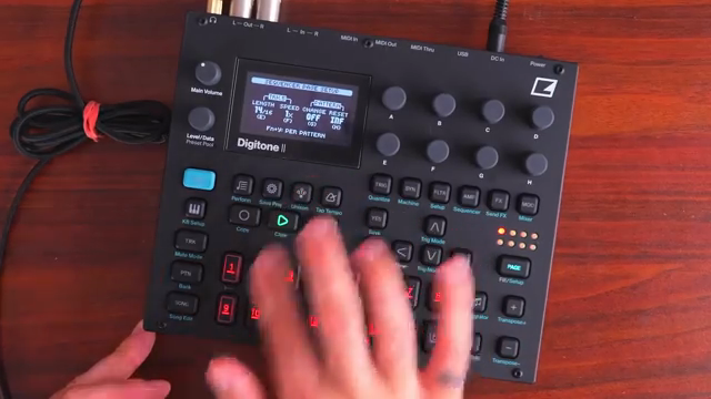 Für mich ist dies die Weise, wie ich den Digitone 2 benutzt habe, hauptsächlich auf seinen Sequenzer angewiesen.