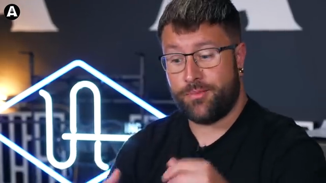 Also lasst uns anfangen, einige von dem probabilistischen Randomisierungszeugs zu injizieren, von dem ich gesprochen habe.