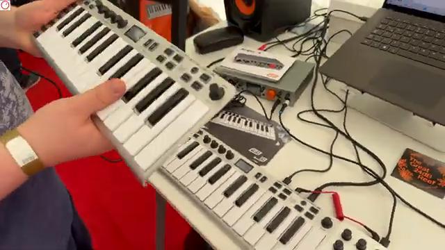 Okay, hier hast du ein großartiges Vier-in-Eins-Paket.