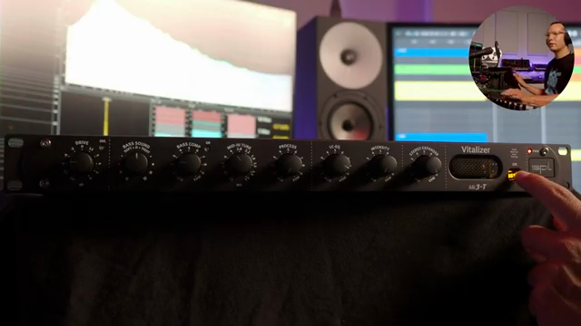 Es ist nicht so einfach, um ein Live-Set, was nicht komplett zum Wand gemastert ist, so laut zu kriegen wie fertig produzierte Tracks.