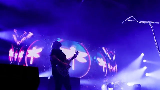 Ich preise die Vorzüge von Tama, Zildjian, Promark, Evans so oft ich kann.”