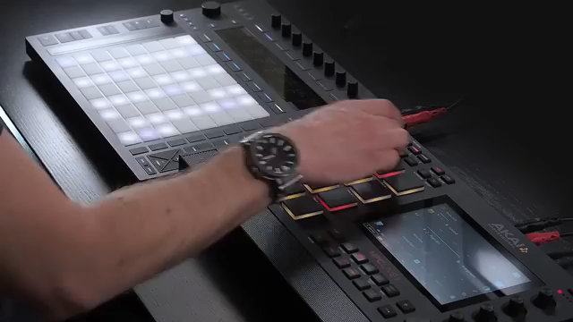 sinewaymusics Beat-Battle Royale: Push 3 vs. MPC Live II