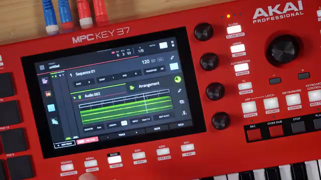 Man kann tatsächlich Audio übereinander aufnehmen.