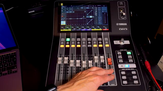 Sie haben acht physische Ausgänge, Sie haben auch USB-Ausgänge...