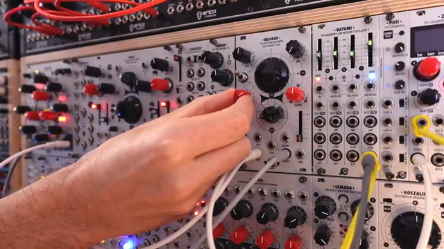 Ich fragte mich schnell, ob es nicht einen Weg gäbe, die... Texturen eines Filters zu verwenden, ohne in diese zappigen Klänge zu verfallen.