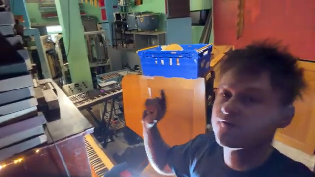 Jetzt sollte der Strom von dort aus bis hierher fließen.