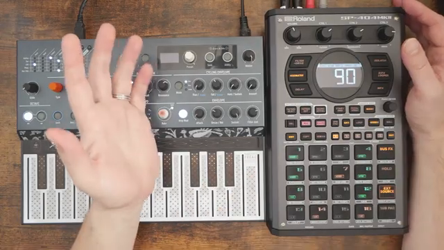 Selbst wenn ihr nicht in die Welt der elektronischen Beats abtaucht, erweitert ein solches Gerät eure Horizonte, bereits vorhandene Klänge…