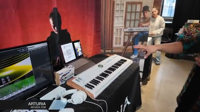 Arturia pflanzt seine Flagge fest im Klang-Frontier.