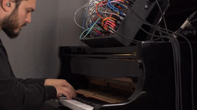 The piece is mainly based on the piano, which is processed through filters, wave shapers and other effects.