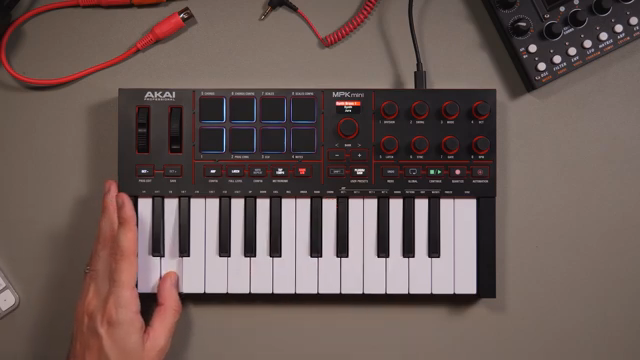 Akai Professional MPK Mini IV: Digitale Workflow-Power im kompakten Controller