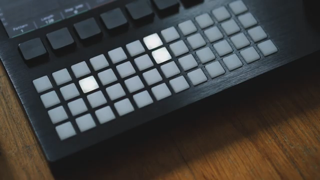 the ability to sequence and combine any effects from spectralizers to granulizers, bit crushers or even reverb makes Mess a glitch pedal…