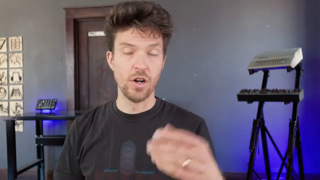 Ein Schwarm von Modulation verschleiert bestimmte Dinge, während andere hervortreten – vielleicht sogar zu etwas Neuem kombiniert.