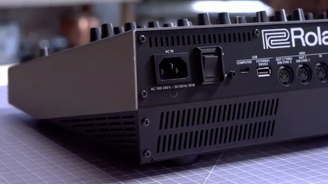 Die IO-Sektion des TR-1000 ist riesig.