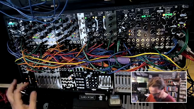 Das sind tatsächlich ziemlich komplizierte Interaktionen. So kann man wirklich verrückte Sounds erzeugen.