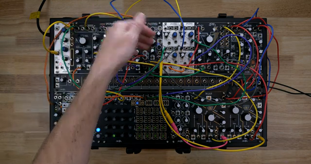 Das ist der Wow-and-Flutter-Modus, wenn man einen zusätzlichen Eingang verarbeitet.