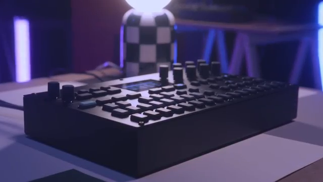 Es kann dein vielseitiger polyphoner Sampler sein, dein Alles-ist-möglich-Routing-Spielplatz, dein FX-Mixer, deine Maschine mit Spuren in…