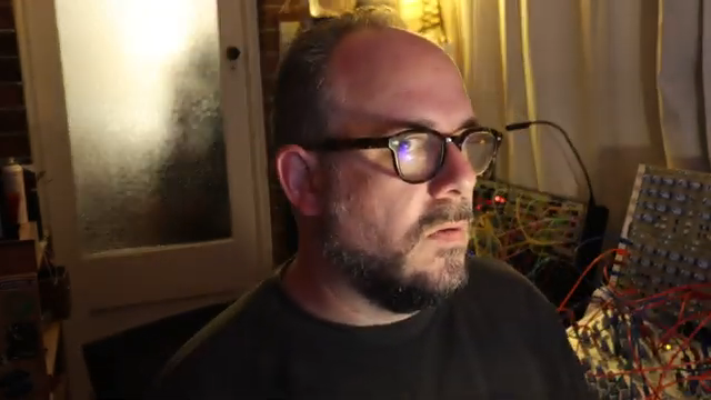 Was ich in aller Musik als Performer und Hörer wirklich mag, ist, wenn ich völlig überrascht und verblüfft bin von dem, was innerhalb…