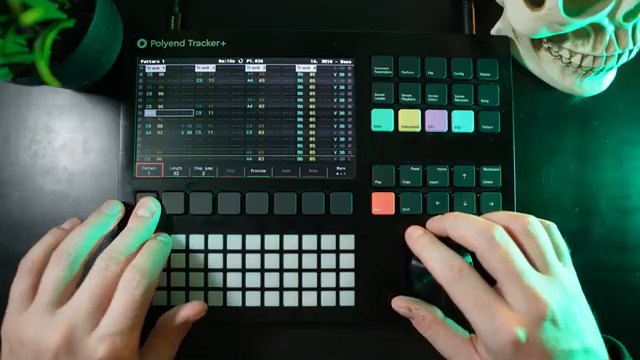 Wenn man die Sounds runterstimmt, bekommt man ein bisschen Aliasing und Rauschen.