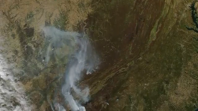 MAKEN0ISE Resynthesizer: Rauch, Erinnerung und modulare Kreuzfeuer