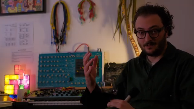 Ich habe wirklich gelernt, ihn für sich allein und als sich selbst zu nutzen, und ich finde, er ist ein super interessantes Sounddesign…