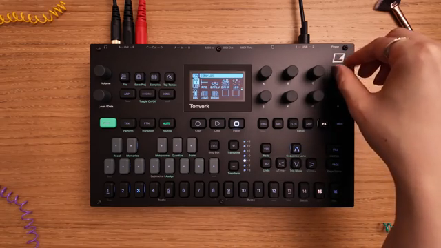 Mit auf Max gesetzter Größe entsteht das Gefühl einer riesigen Umgebung mit viel Nachhall im Klang.