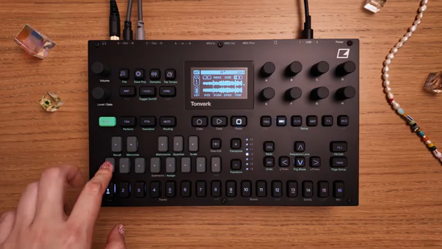 Grainr schneidet ein Sample in winzige Stücke, sogenannte Grains, die neu angeordnet und unterschiedlich abgespielt werden können.