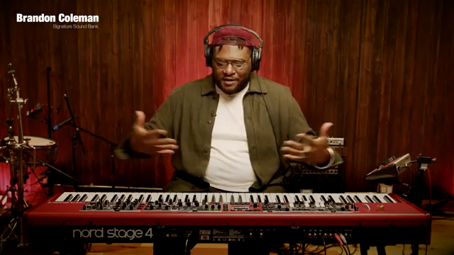 Dieser Patch heißt Celestial Space und ist einer dieser Patches, bei denen man auf einem Ton dronen kann, subtile Bewegungen machen kann…