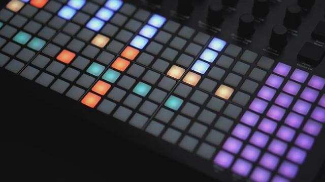 Um deine Synth-Patches zu bearbeiten, gehe im Hauptmenü zum Synth Editor, indem du den Haupt-Encoder drückst.