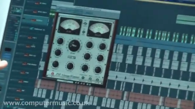 Einfach um ihm ein bisschen Drive zu geben, benutze ich diesen PSP Vintage Warmer, den ich bei vielen Sachen einsetze, um sie buchstäblich…