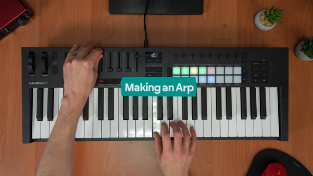 Man kann einfach den ARP-Modus einschalten und dann im Scale-Modus Noten auf dem Keyboard halten.