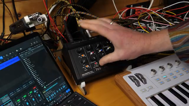 Ich zeige dir, wie du den Filter auf eine aufgenommene Audiospur druckst, denn das ist, denke ich, ein ziemlich wichtiger Punkt.