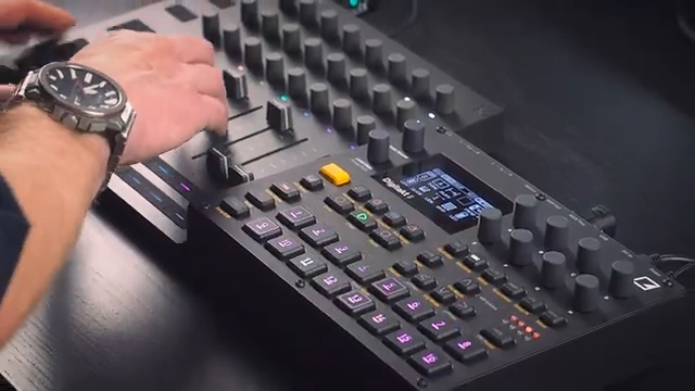 This track wouldn't have been possible if it wasn't for the Digitech 2.