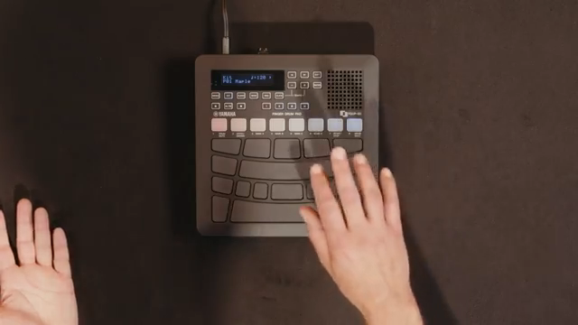 Das Wichtigste ist: Alles ist nah beieinander. Ich muss meine Hand nie so ausbreiten. Es ist sehr natürlich.