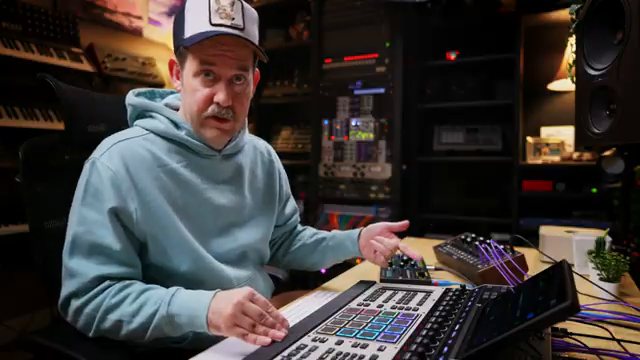 Das XL hat offensichtlich mehr Features, mehr Ein- und Ausgänge und all das Zeug.