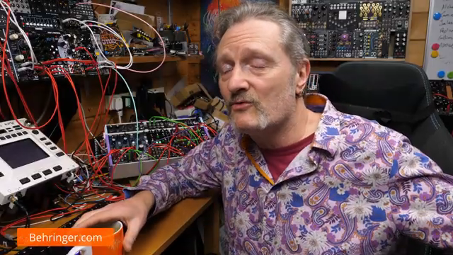 Letztlich ist es eine verrückte Sound-Generator-Maschine mit jeder Menge Vielseitigkeit und seltsamen digitalen Möglichkeiten.