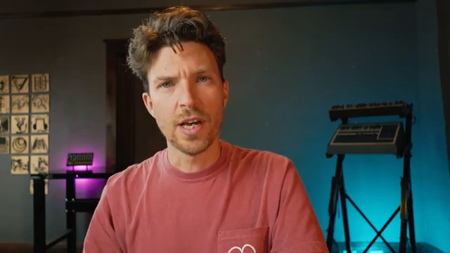 Es ist ein modernes modulares Musikinstrument, das eine Reihe unabhängiger Module zusammenbringt, um neue Klänge aus bereits existierenden…