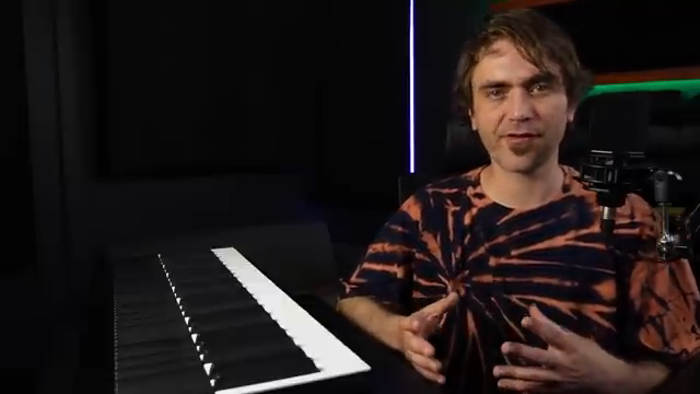 Dieser Sound ist wirklich gut, um am Ende von Takten Spannung zu erzeugen. Es fühlt sich an wie Glas, das gestrichen wird.