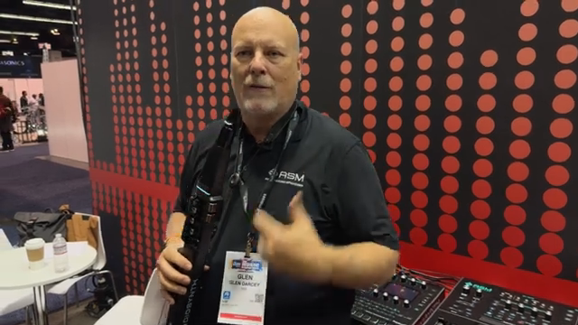 Wenn man ihn als Übe-Tool nutzt, kann man Kopfhörer anschließen, sich aufs Sofa setzen, seine Lieblingssongs von Spotify reinstreamen, sie…