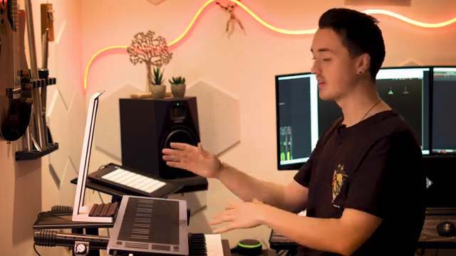 Ich kann dann diesen Air-Raum erkunden, Kombinationen dieser Dimensionen finden, um meine eigenen Artikulationen und Klänge zu erschaffen…