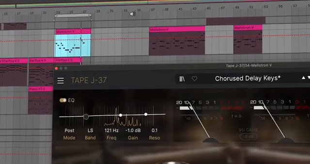 Die instabilen Kalibrierungseinstellungen und der punktierte Delay-Rhythmus machen diese Keys warm und liebenswert.